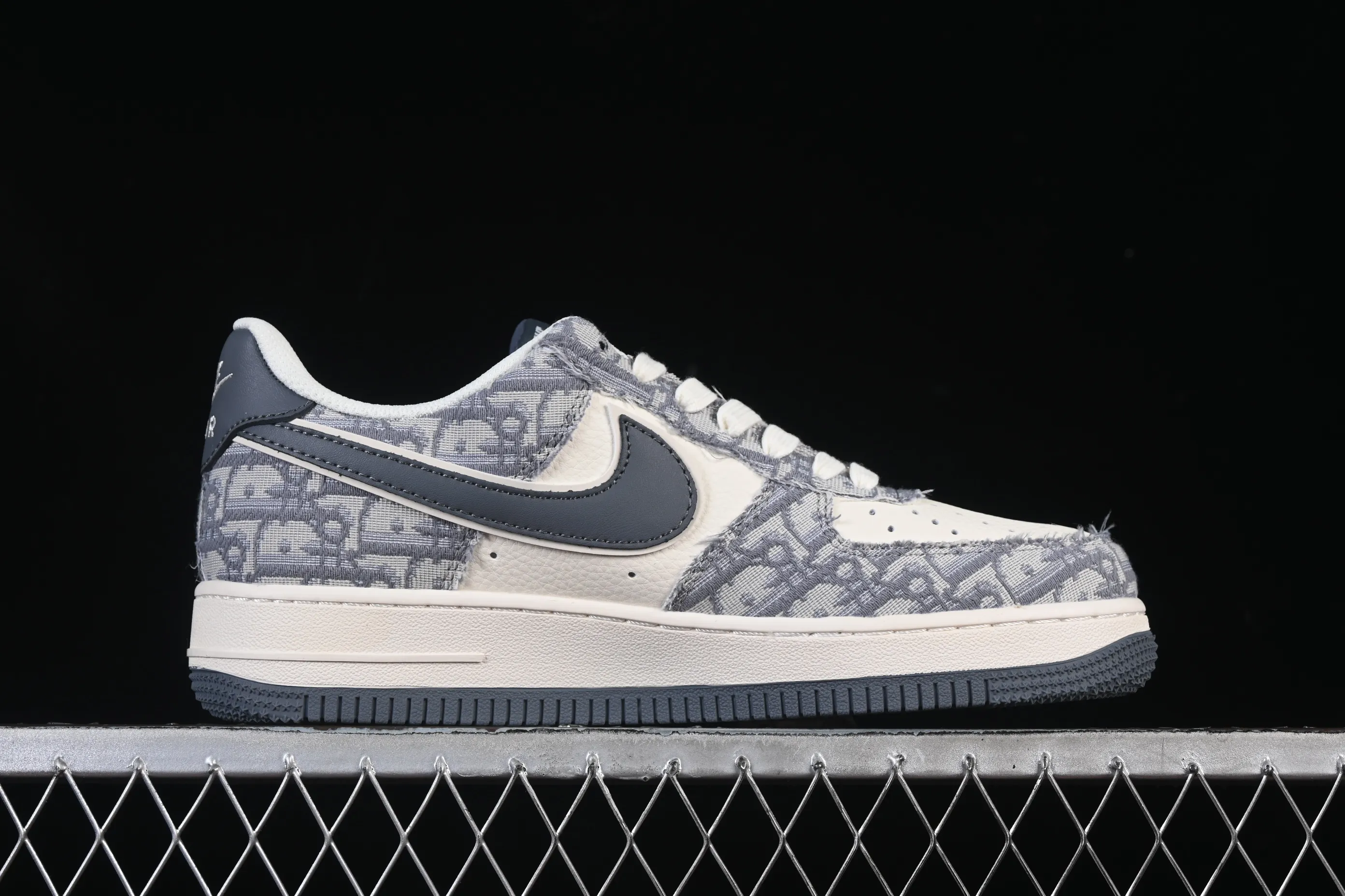 All categories Nk Air Force 1 Air Force series Nk Air Force 1 Low Air Force low top Nike Air Force 1'07 Low Dior joint pattern beige gray red Air Force 1 low top casual sneakers MZ9588-807